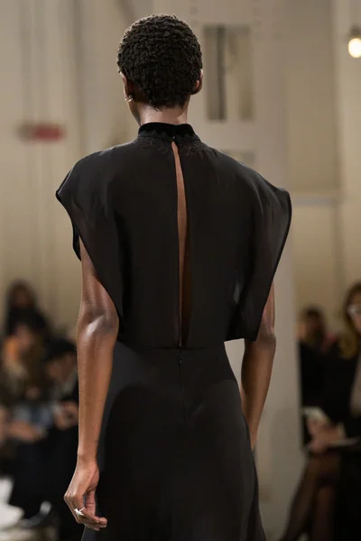 Look 208